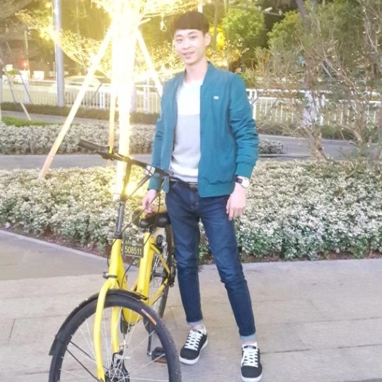 李伟的第一张照片--吉林父母相亲团